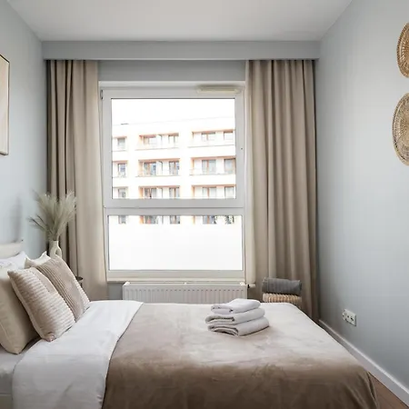 דירה Wola Obozowa Spacious By Bookinghost *