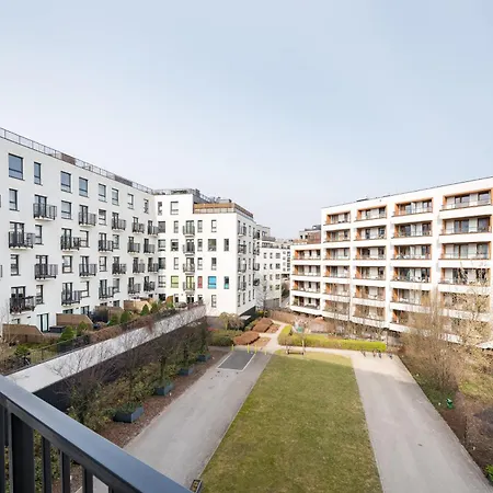 Apartment Wola Obozowa Spacious By Bookinghost